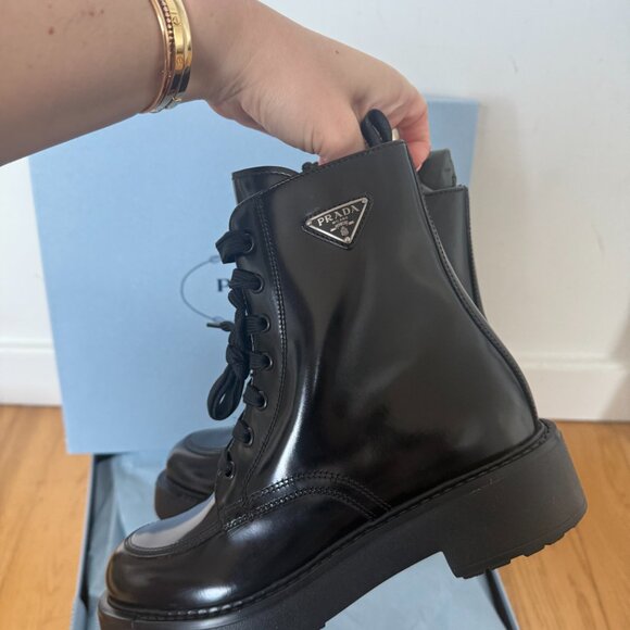 NWT Prada Ankle Boots Spazzolato Black Brushed Leather Lace-up Triangle Logo - Picture 8 of 11
